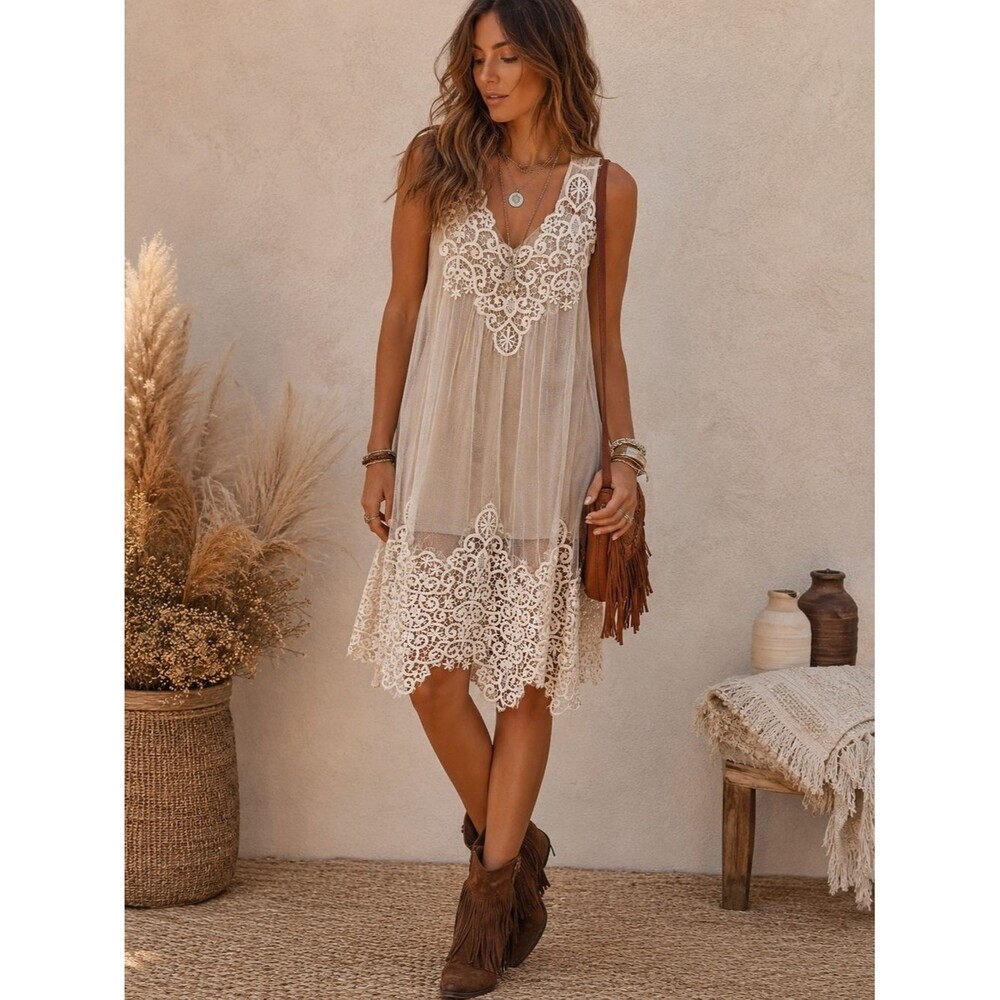 Ryu Cream Sheer Lace-Trim Sleeveless Dress
